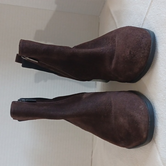 Kenneth Cole Reaction, Salt Stretch, D. Brown Booties, Sz. 9. - Picture 3 of 6